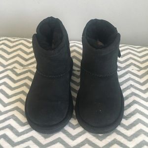Size 8 short Ugg boot